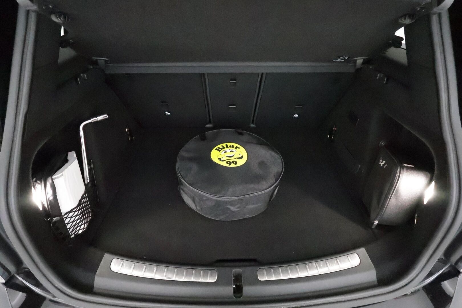 Mini Countryman 2019 Cooper SE ALL4 **Harman/Kardon / HUD / Adapt.Vakkari / LED-valot / P.Kamera / Sporttipenkki Muistilla / Navi / Keyless** - 2x Latauskaapelit / Kahdet Renkaat