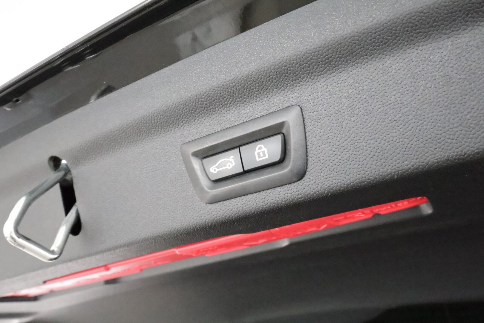 Mini Countryman 2019 Cooper SE ALL4 **Harman/Kardon / HUD / Adapt.Vakkari / LED-valot / P.Kamera / Sporttipenkki Muistilla / Navi / Keyless** - 2x Latauskaapelit / Kahdet Renkaat