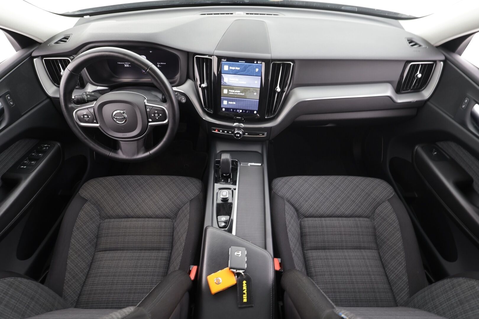 Volvo XC60 2023 T6 AWD Long Range Core aut * ACC / P.Kamera / Full LED / Webasto / Navi / Koukku / Panorama / Facelift * - 1.Om Suomi-auto / Akku kuntotarkastettu / Kahdet renkaat aluvanteilla / Merkkihuollettu