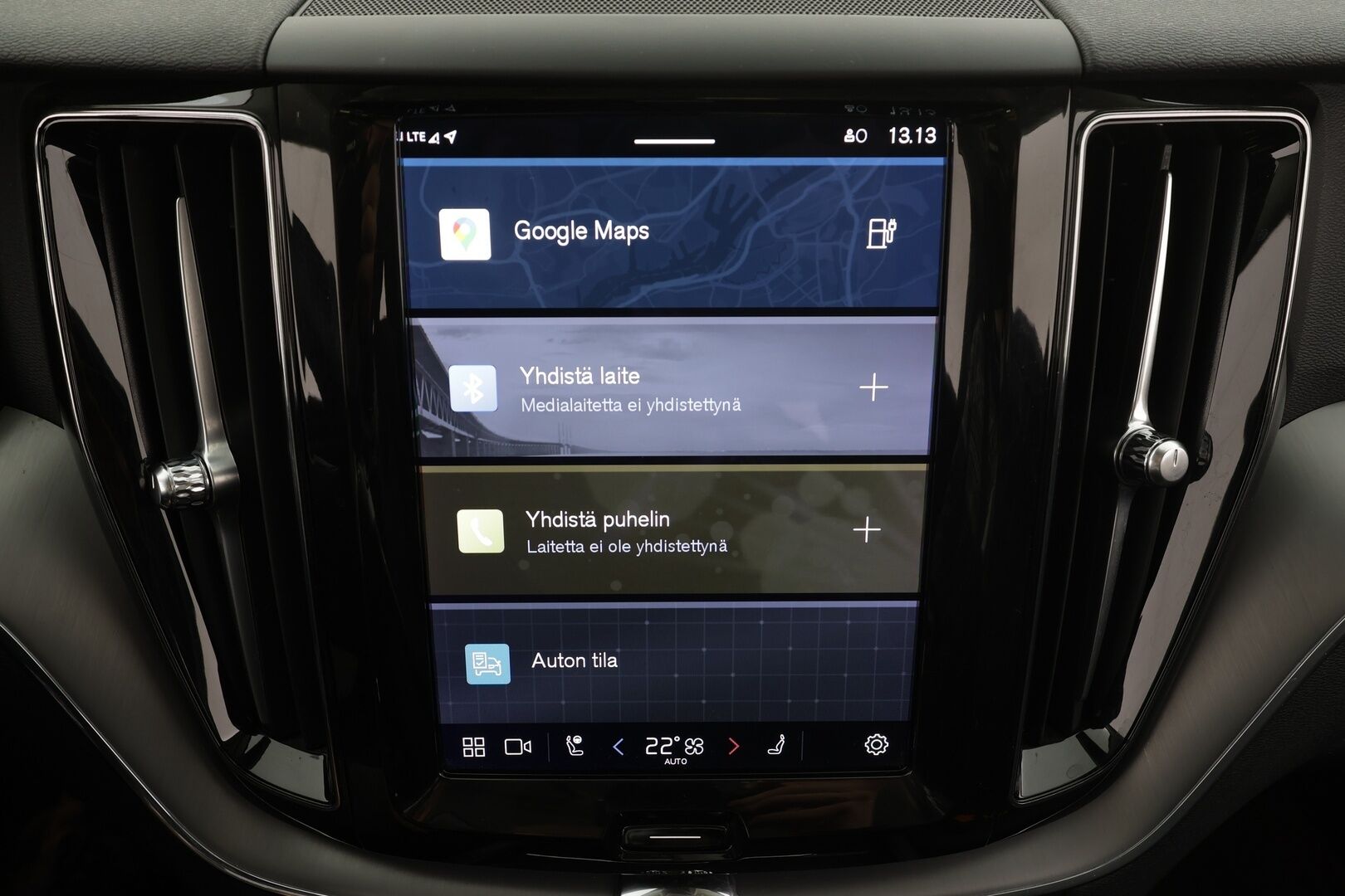 Volvo XC60 2023 T6 AWD Long Range Core aut * ACC / P.Kamera / Full LED / Webasto / Navi / Koukku / Panorama / Facelift * - 1.Om Suomi-auto / Akku kuntotarkastettu / Kahdet renkaat aluvanteilla / Merkkihuollettu