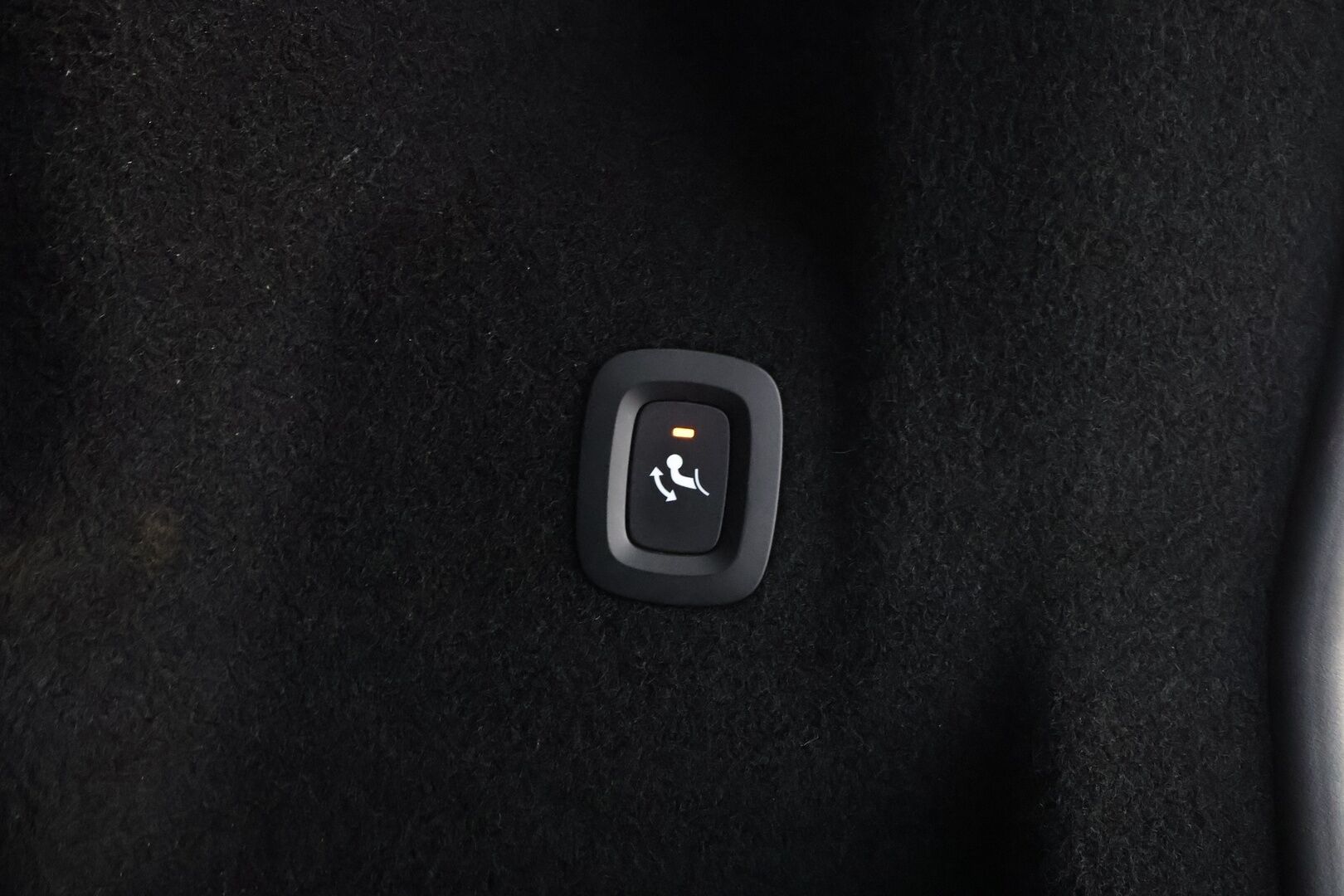 Volvo XC60 2023 T6 AWD Long Range Core aut * ACC / P.Kamera / Full LED / Webasto / Navi / Koukku / Panorama / Facelift * - 1.Om Suomi-auto / Akku kuntotarkastettu / Kahdet renkaat aluvanteilla / Merkkihuollettu