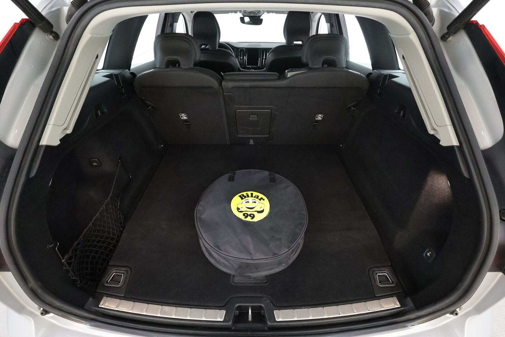 Volvo XC60 2023 T6 AWD Long Range Core aut * ACC / P.Kamera / Full LED / Webasto / Navi / Koukku / Panorama / Facelift * - 1.Om Suomi-auto / Akku kuntotarkastettu / Kahdet renkaat aluvanteilla / Merkkihuollettu