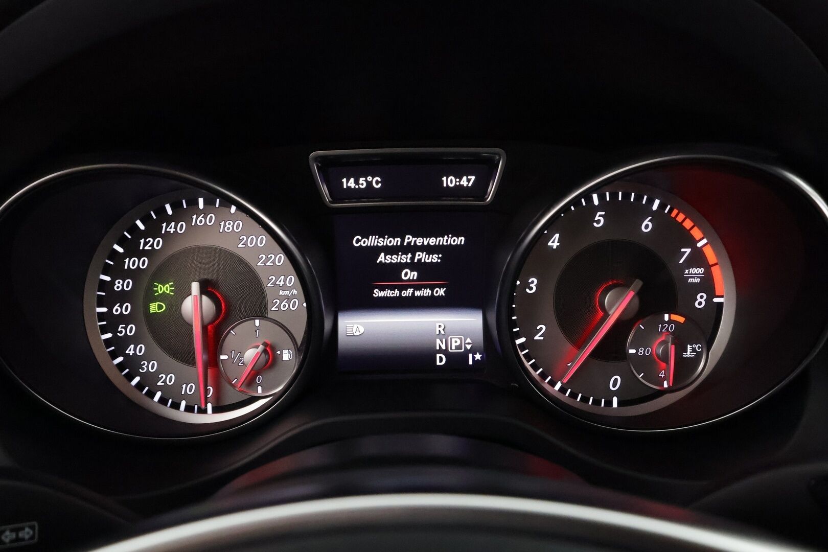 Mercedes-Benz CLA 2016 200 A Shooting Brake Business AMG - | Vakkari | ILS-Xenon | Sporttipenkit | P.kamera ja tutkat | Nahka-alcantara | Dynamic Select | Bluetooth | Penkinlämmittimet | 