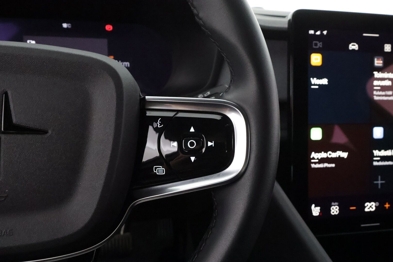 Polestar 2 2023 Standard Range Single Motor, 170kW, 69kWh - | ACC | Koukku | 360° | Pilot Assist | BLIS | Muistipenkki | LED | Apple & Android | CTA | 1-om suomiauto | 2x polestar alut | Merkkihuollot |