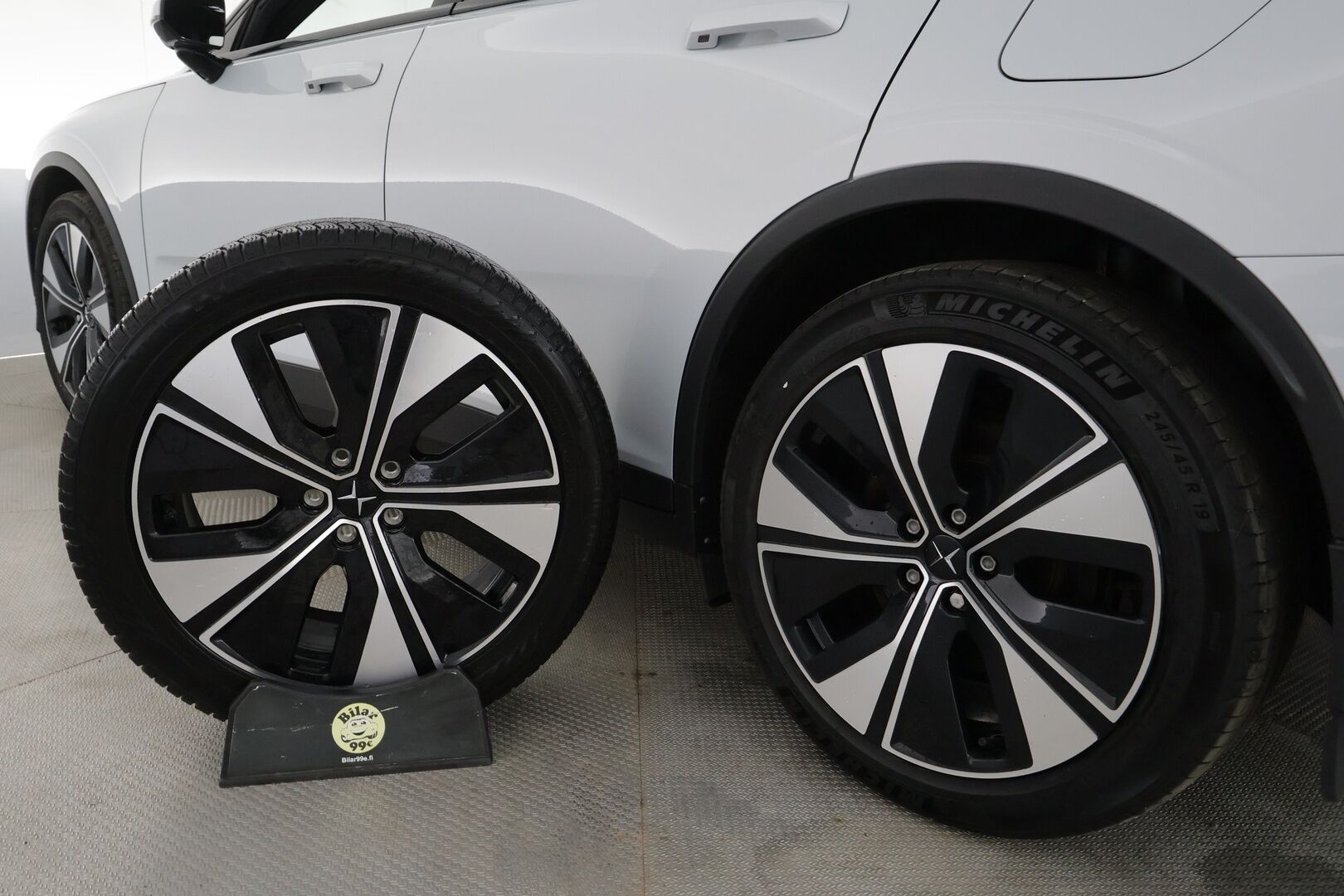 Polestar 2 2023 Standard Range Single Motor, 170kW, 69kWh - | ACC | Koukku | 360° | Pilot Assist | BLIS | Muistipenkki | LED | Apple & Android | CTA | 1-om suomiauto | 2x polestar alut | Merkkihuollot |