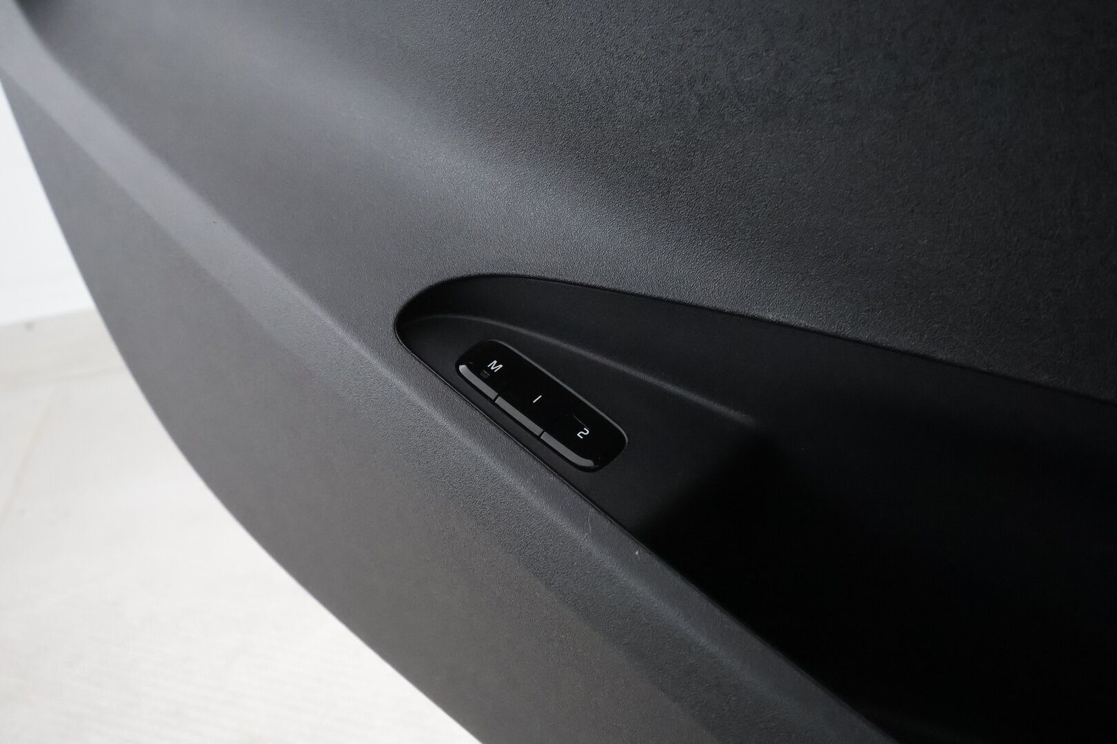 Polestar 2 2023 Standard Range Single Motor, 170kW, 69kWh - | ACC | Koukku | 360° | Pilot Assist | BLIS | Muistipenkki | LED | Apple & Android | CTA | 1-om suomiauto | 2x polestar alut | Merkkihuollot |