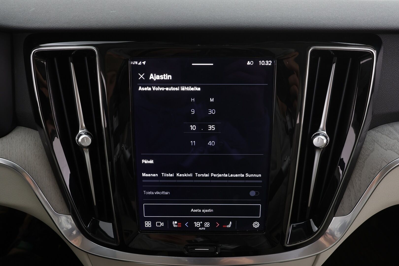 Volvo V60 2023 T6 AWD Long Range Plus Bright aut * ACC / Koukku / Full-LED / P.Kamera / Sportnahat Muistilla / Navi / Kaistavahti * - 1-om Suomi-auto / Akku kuntotarkastettu / 2x Latauskaapelit / Kahdet renkaat aluvanteilla / Merkkihuollot