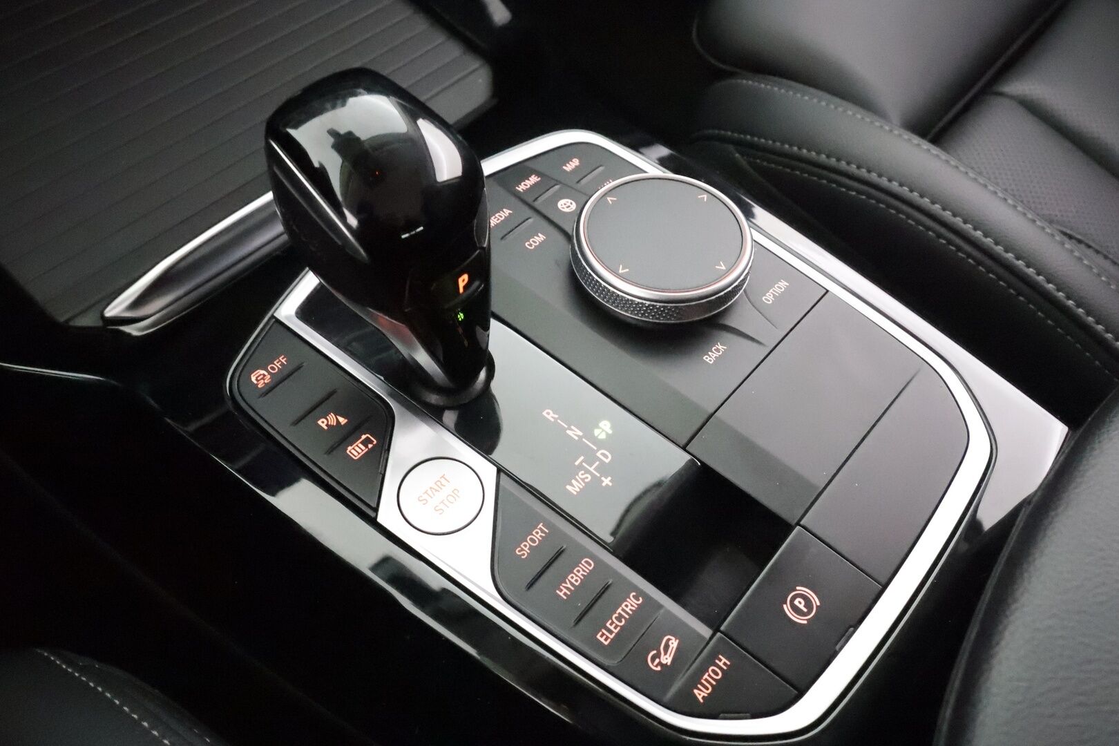 BMW X3 2023 G01 xDrive 30e A Charged Edition *ACC / Vetokoukku / HiFi / Sportnahat / LED / P.Kamera / Navi * - 1-om Suomi-auto / Akku kuntotarkastettu SoH  94% / 2x Latauskaapelit / Kahdet renkaat aluvanteilla / Merkkihuollot - HULLUT AVAJAISHULINAT KORKOTARJOUS 3,29 %