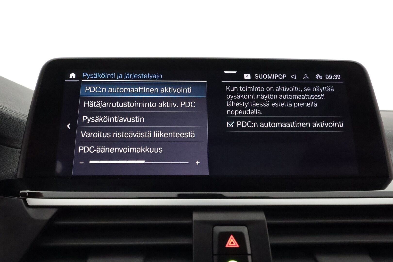 BMW iX3 2021 G08 Charged - 3,99 % KORKOTARJOUS TÄHÄN AUTOON - Panorama / Adapt. Vakkari / Koukku / P. kamera / LED-valot / Muistipenkki / kaistavahti / Navi / 2x Renkaat /