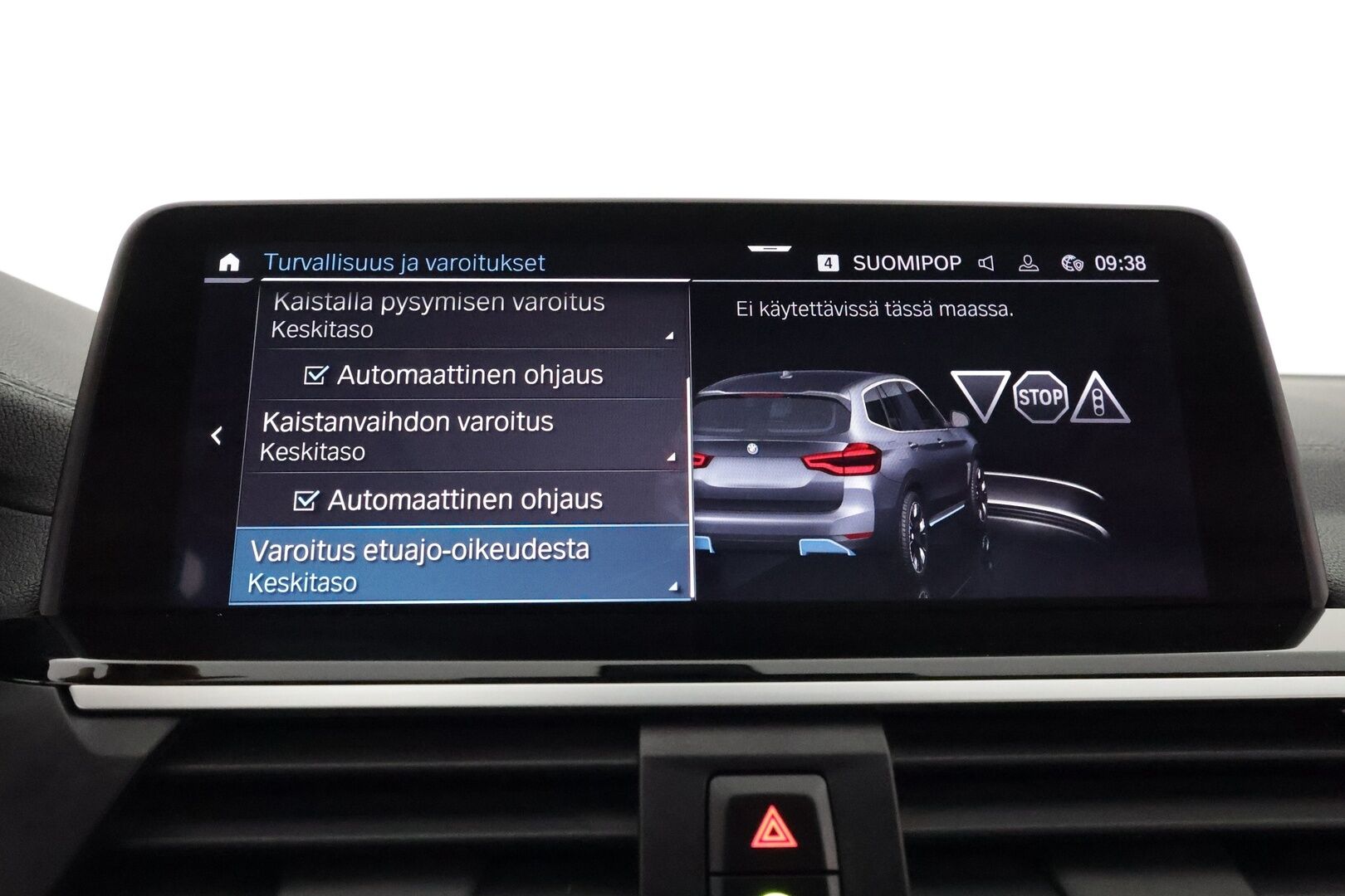 BMW iX3 2021 G08 Charged - 3,99 % KORKOTARJOUS TÄHÄN AUTOON - Panorama / Adapt. Vakkari / Koukku / P. kamera / LED-valot / Muistipenkki / kaistavahti / Navi / 2x Renkaat /