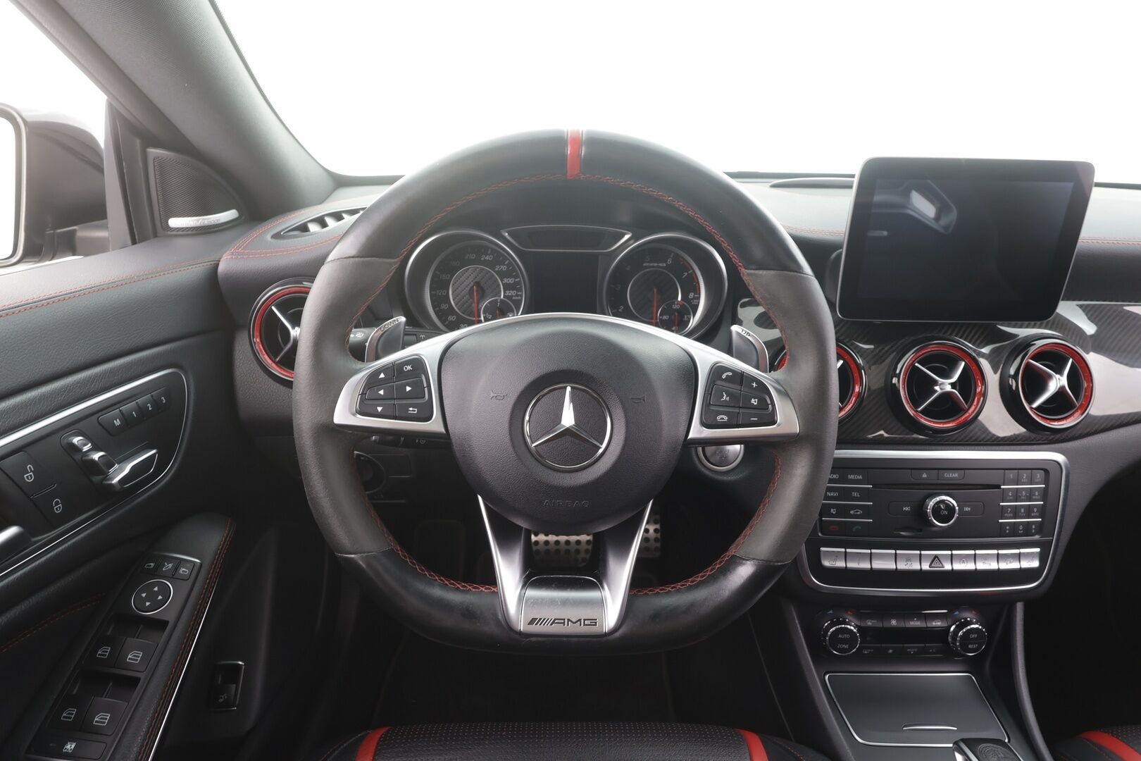 MERCEDES-BENZ CLA 45 AMG 2017 4MATIC Shooting Brake Facelift - | Vakkari | Perf Putkisto | H/K | Muistipenkit | Lasikattoluukku | LED High Performance | Nahat | P.Kamera | Urheilualusta | Kahdet Renkaat |