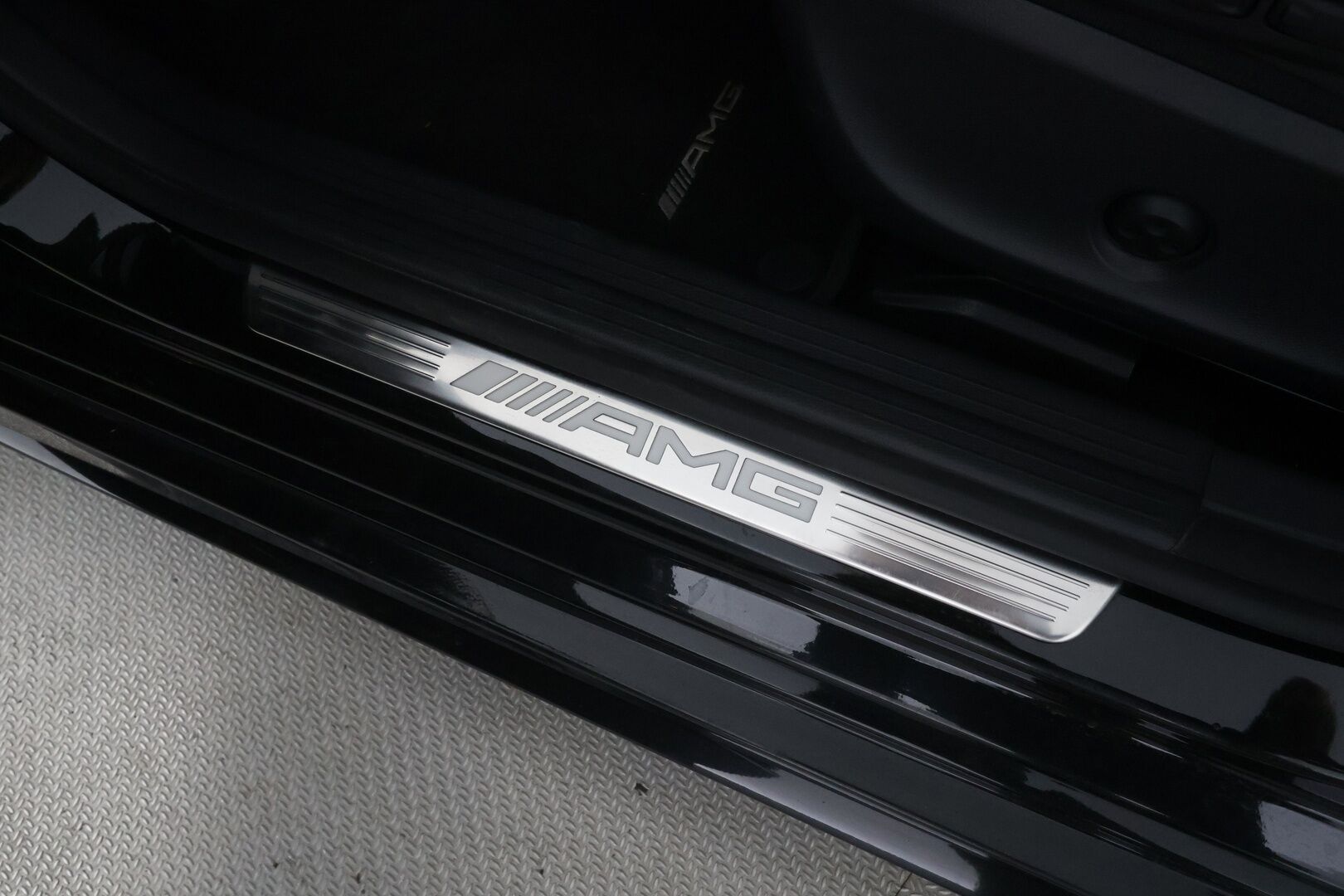 MERCEDES-BENZ CLA 45 AMG 2017 4MATIC Shooting Brake Facelift - | Perf Penkit | Perf Putkisto | H/K | Lasikattoluukku | LED High Performance | Nahat | P.Kamera | Urheilualusta | Kahdet Renkaat |