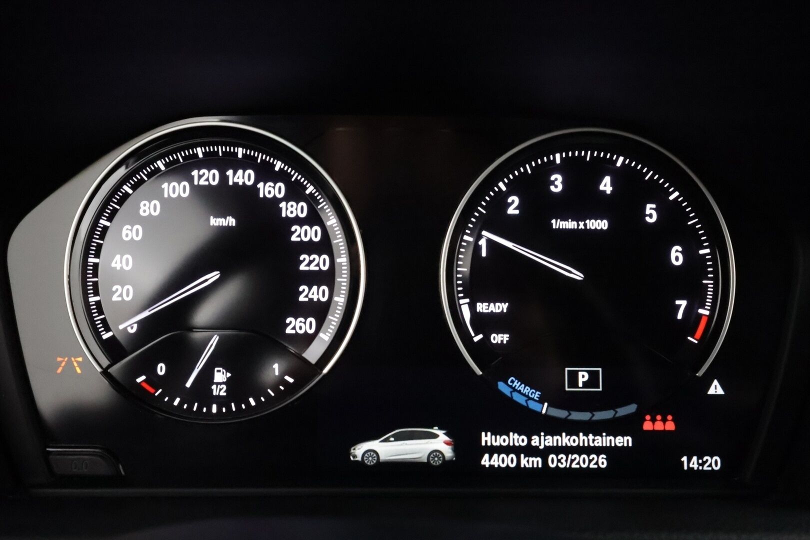 BMW 225 2019 F45 Active Tourer 225xe A Business M Sport * LED / P.Kamera / Sportnahat / Navi / Vakkari / Facelift * - 2x Latauskaapelit / Kahdet renkaat / Merkkihuollot