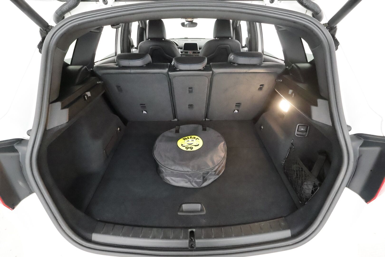 BMW 225 2019 F45 Active Tourer 225xe A Business M Sport * LED / P.Kamera / Sportnahat / Navi / Vakkari / Facelift * - 2x Latauskaapelit / Kahdet renkaat / Merkkihuollot