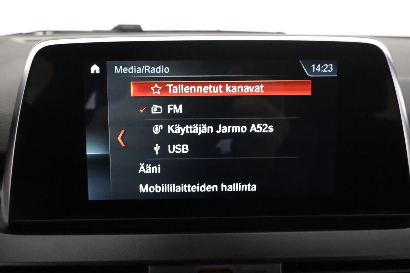 BMW 225 2019 F45 Active Tourer 225xe A Business M Sport * LED / P.Kamera / Sportnahat / Navi / Vakkari / Facelift * - 2x Latauskaapelit / Kahdet renkaat / Merkkihuollot