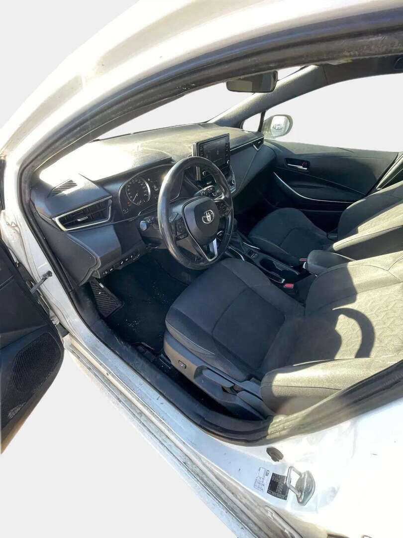 TOYOTA COROLLA 2019 1,8 Hybrid  * *Yritys outlet - Myydään vain yrityksille!*Peruutuskamera / Ratinlämmitin / ALV-Vähennys * - *Yritys outlet - Myydään vain yrityksille! / ALV / Juuri katsastettu!* - HULLUT AVAJAISHULINAT KORKOTARJOUS 3,29 %