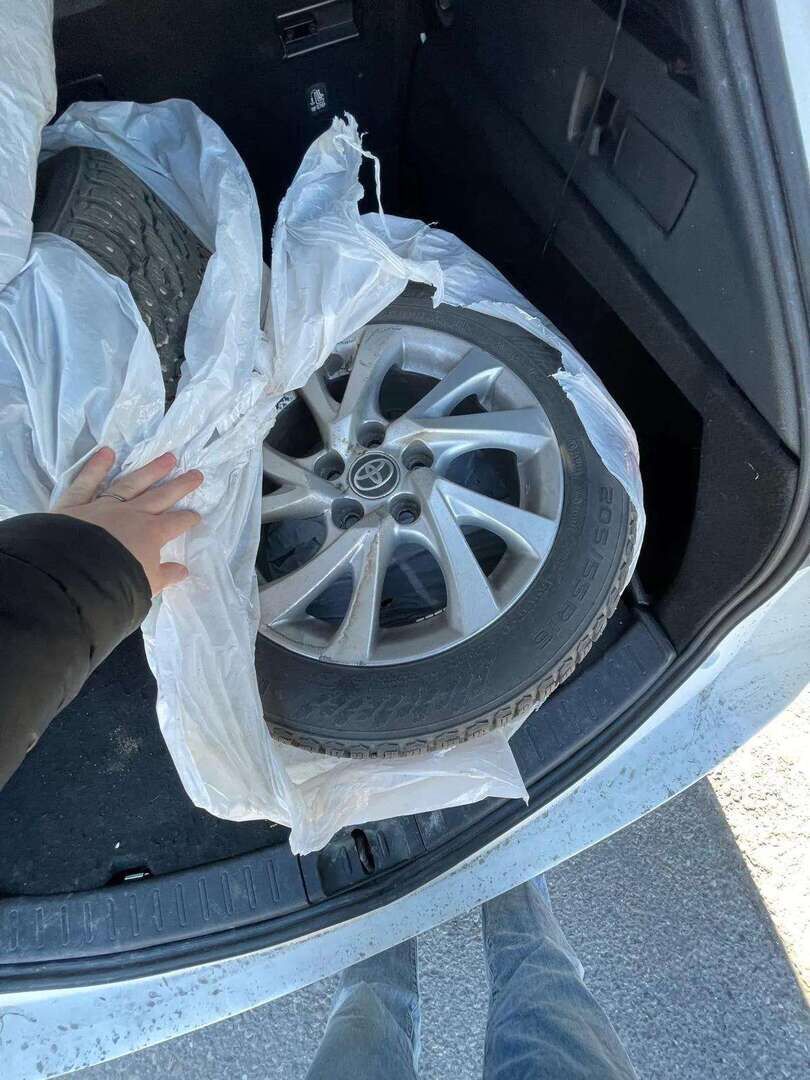 TOYOTA COROLLA 2019 1,8 Hybrid  * *Yritys outlet - Myydään vain yrityksille!*Peruutuskamera / Ratinlämmitin / ALV-Vähennys * - *Yritys outlet - Myydään vain yrityksille! / ALV / Juuri katsastettu!* - HULLUT AVAJAISHULINAT KORKOTARJOUS 3,29 %