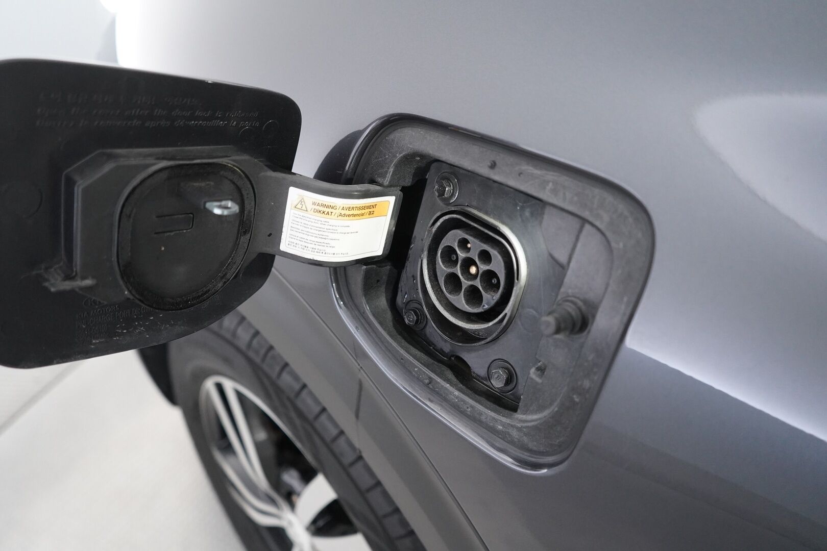 KIA NIRO PLUG-IN 2018 1,6 GDI Business Premium DCT * ACC / Nahat / Kamera / Koukku / Lohko / Keylessgo* - Kahdet renkaat / Viimeisin huolto 8 / 25 / SUPER VARUSTEET!