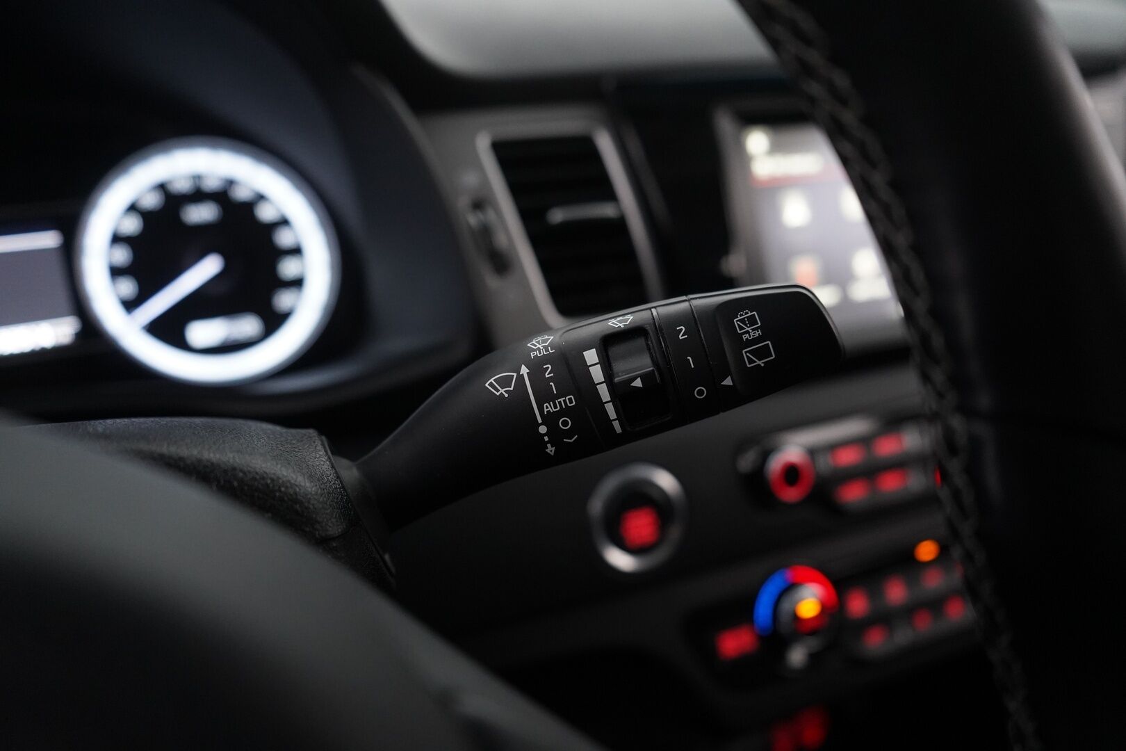 KIA NIRO PLUG-IN 2018 1,6 GDI Business Premium DCT * ACC / Nahat / Kamera / Koukku / Lohko / Keylessgo* - Kahdet renkaat / Viimeisin huolto 8 / 25 / SUPER VARUSTEET!