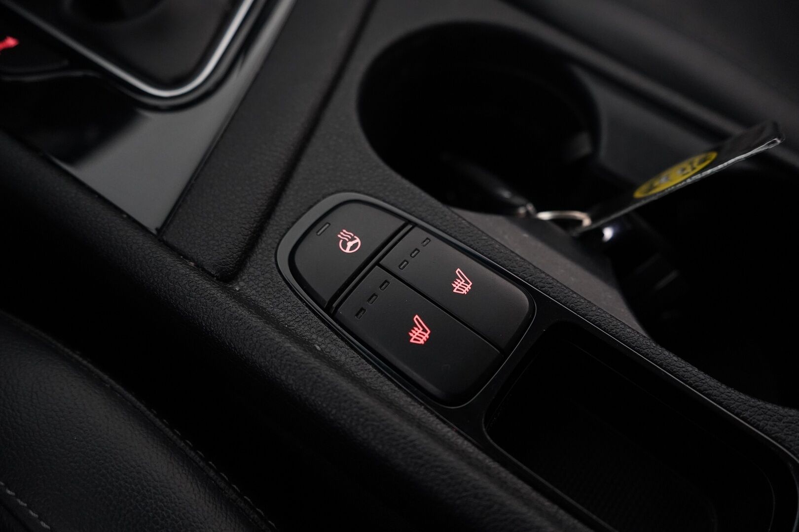 KIA NIRO PLUG-IN 2018 1,6 GDI Business Premium DCT * ACC / Nahat / Kamera / Koukku / Lohko / Keylessgo* - Kahdet renkaat / Viimeisin huolto 8 / 25 / SUPER VARUSTEET!