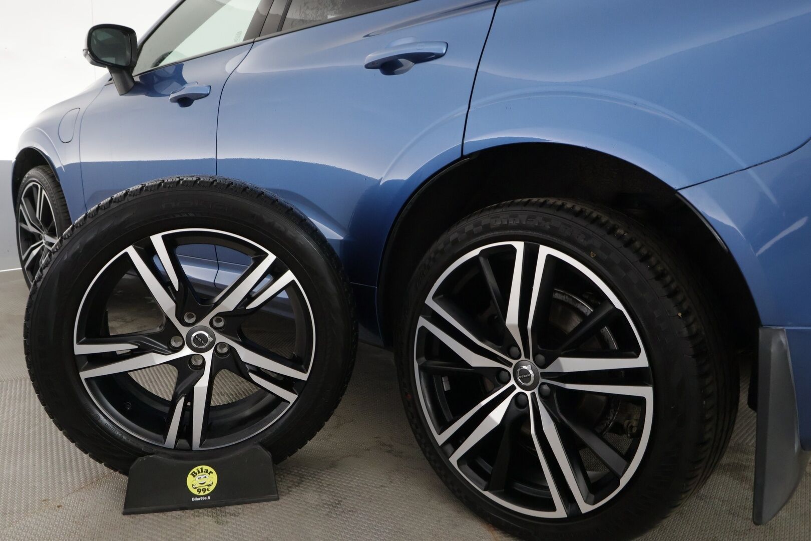 Volvo XC60 2020 T8 TwE AWD R-Design aut - | B&W | ACC | Webasto | Koukku | Panorama | Muistipenkki | Full-LED | P.kamera | Ratinlämmitys | Keyless | Apple&Android | 1.Om suomi-auto | Kahdet Renkaat |