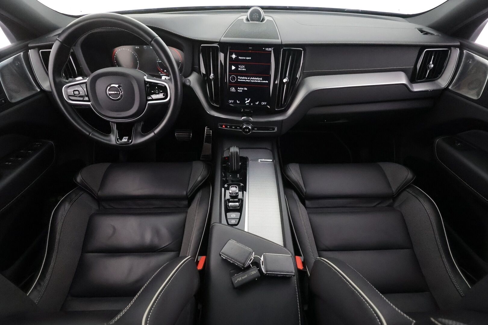 Volvo XC60 2020 T8 TwE AWD R-Design aut - | B&W | ACC | Webasto | Koukku | Panorama | Muistipenkki | Full-LED | P.kamera | Ratinlämmitys | Keyless | Apple&Android | 1.Om suomi-auto | Kahdet Renkaat |