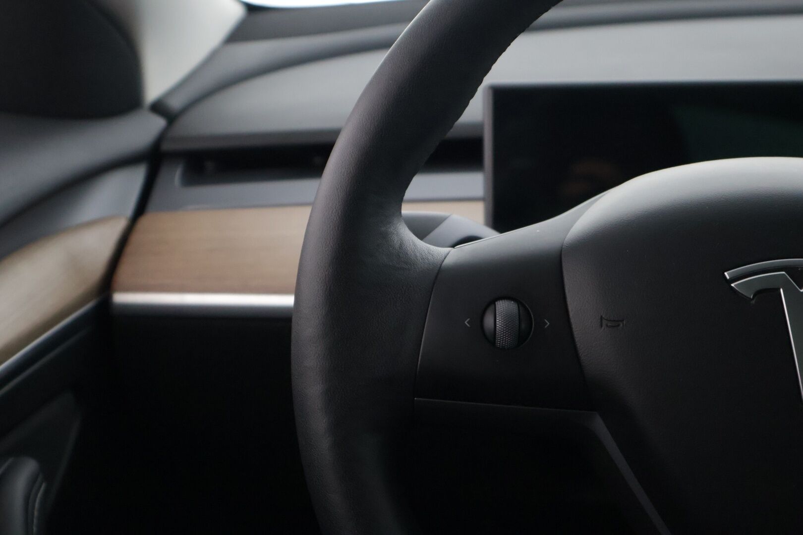 Tesla Model 3 2022 Long Range Dual Motor * Ilmalämpöpumppu / AMD Ryzen / Neliveto / 2x renkaat ja vanteet / Lämpöratti / Skähköpenkit * - * Dual Motor Long Range huippu kantamalla! / Uudemmalla AMD Ryzen prosessorilla / 2x renkaat ja vanteet / Neliveto / Hyvät varusteet *