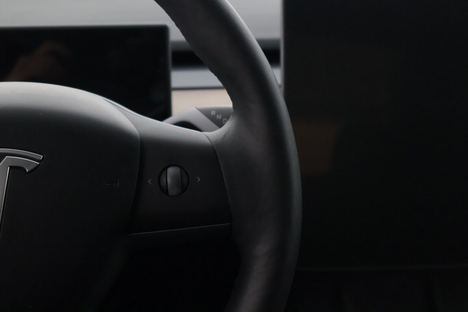 Tesla Model 3 2022 Long Range Dual Motor * Ilmalämpöpumppu / AMD Ryzen / Neliveto / 2x renkaat ja vanteet / Lämpöratti / Skähköpenkit * - * Dual Motor Long Range huippu kantamalla! / Uudemmalla AMD Ryzen prosessorilla / 2x renkaat ja vanteet / Neliveto / Hyvät varusteet *
