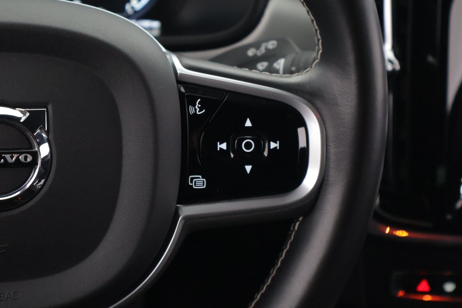 Volvo V90 2021 T6 TwE AWD R-Design aut. Facelift - 3,99% KORKOTARJOUS TÄHÄN AUTOON 21.9. ASTI - * Harman&Kardon / ACC / VOC / 360° Kamera / Koukku / Full LED / Webasto / Navi *