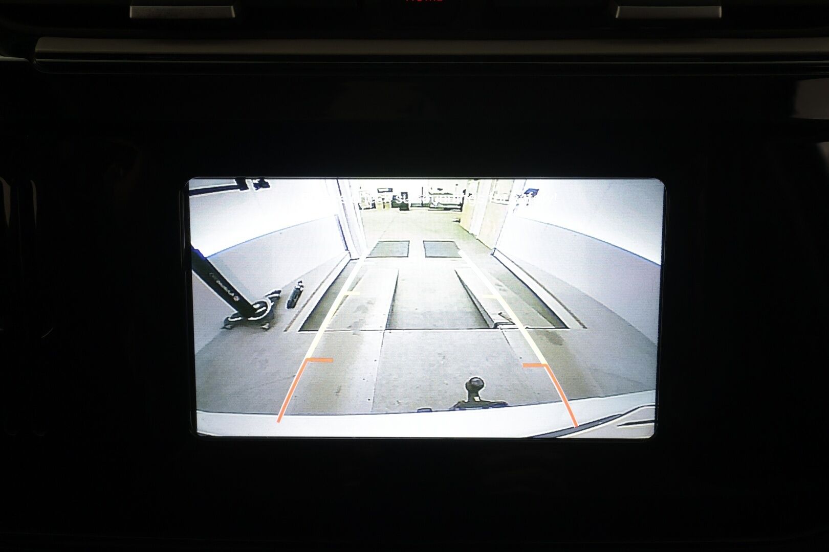 Maxus e-Deliver 3 2022 SWB 4,8m3 122 hv * Koukku / P.Kamera / Vakkari / Aut.Ilmastointi / AppleCarPlay * - Akku kuntotarkastettu / Kahdet renkaat aluvanteilla / 2x Latauskaapelit / 1-Om Suomi-auto / ALV