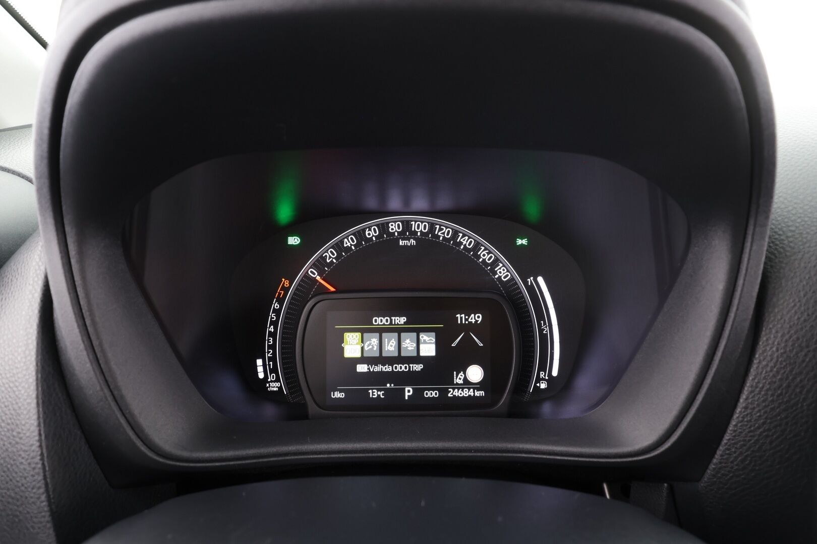 Toyota Aygo X 2023 1,0 VVT-i Play Edition Multidrive S * ACC / LED / P.Kamera / Kaistavahti / Apple&Android * - 1-om Suomi-auto / Kahdet renkaat / Merkkihuollettu!