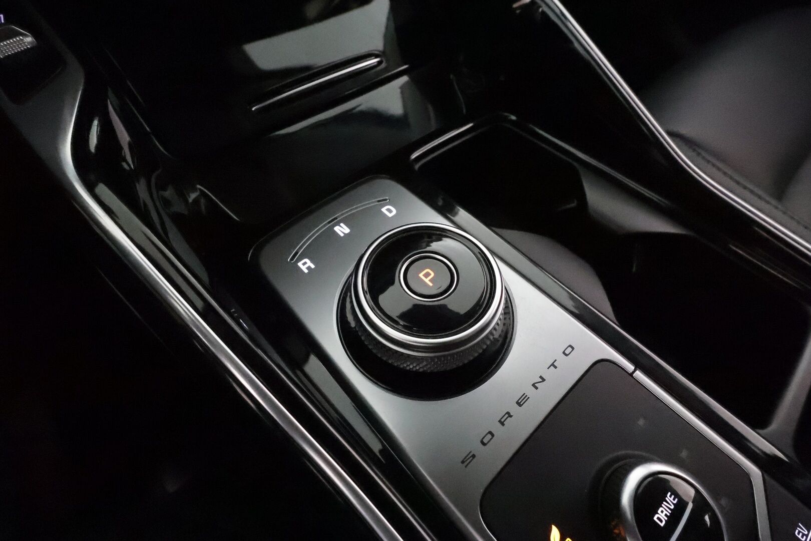 Kia Sorento 2021 1,6 T-GDI Plug-in Hybrid AWD Premium 7-Paik **Adapt.vakkari / Bose / LED / P.kamera / Nahkaverhoilu / Navi / Keyless** - 3,99 % KORKOTARJOUS TÄHÄN AUTOON - Kahdet Renkaat