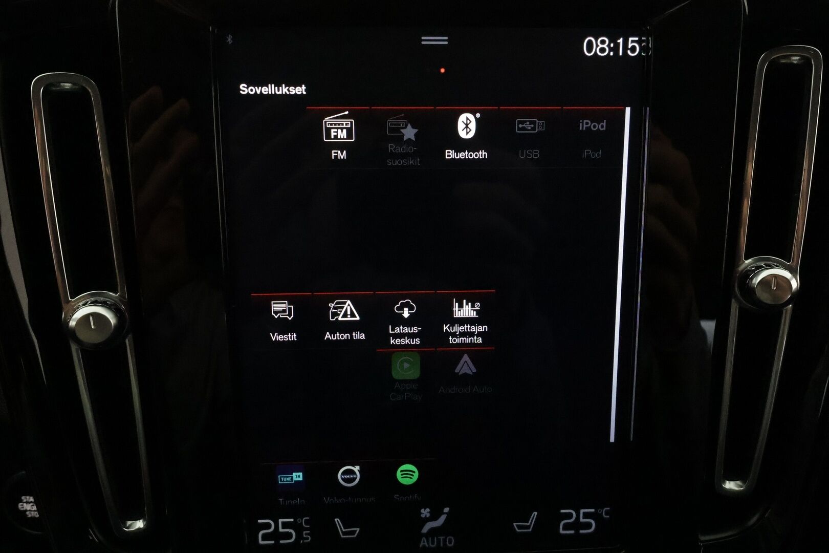 Volvo XC40 2020 T5 Twin Engine Business aut **Merkkihuollettu / Pa-lämmitin / Vakkari / P.kamera / VOC / Apple&Android / Sähköluukku** - Akku kuntotarkastettu 