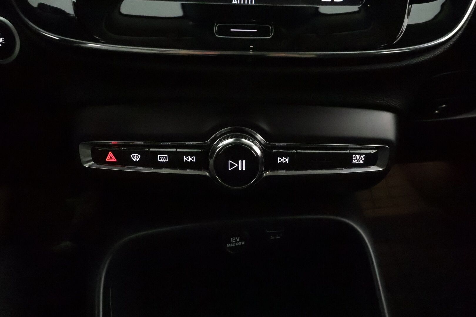 Volvo XC40 2020 T5 Twin Engine Business aut **Merkkihuollettu / Pa-lämmitin / Vakkari / P.kamera / VOC / Apple&Android / Sähköluukku** - Akku kuntotarkastettu 
