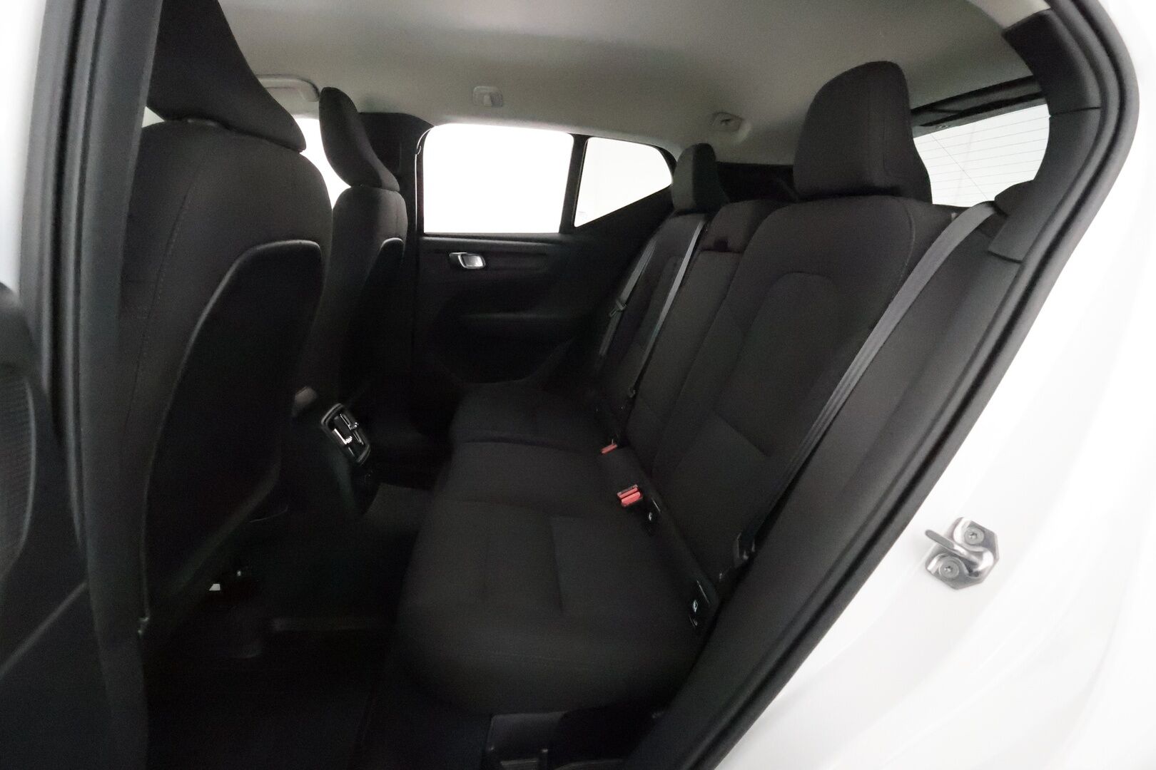 Volvo XC40 2020 T5 Twin Engine Business aut **Merkkihuollettu / Pa-lämmitin / Vakkari / P.kamera / VOC / Apple&Android / Sähköluukku** - Akku kuntotarkastettu 