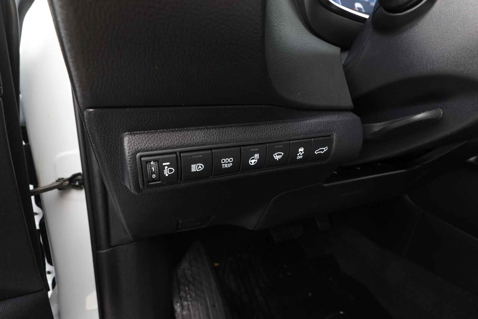 Toyota Corolla 2023 Touring Sports 1,8 Hybrid Launch Edition - | ACC | PDA | LED | Facelift | Puolinahat | P.kamera | Navi | Keyless | Lohko+sisälämmitin | Digimittaristo | Sähk. takaluukku | 1-om suomiauto | 