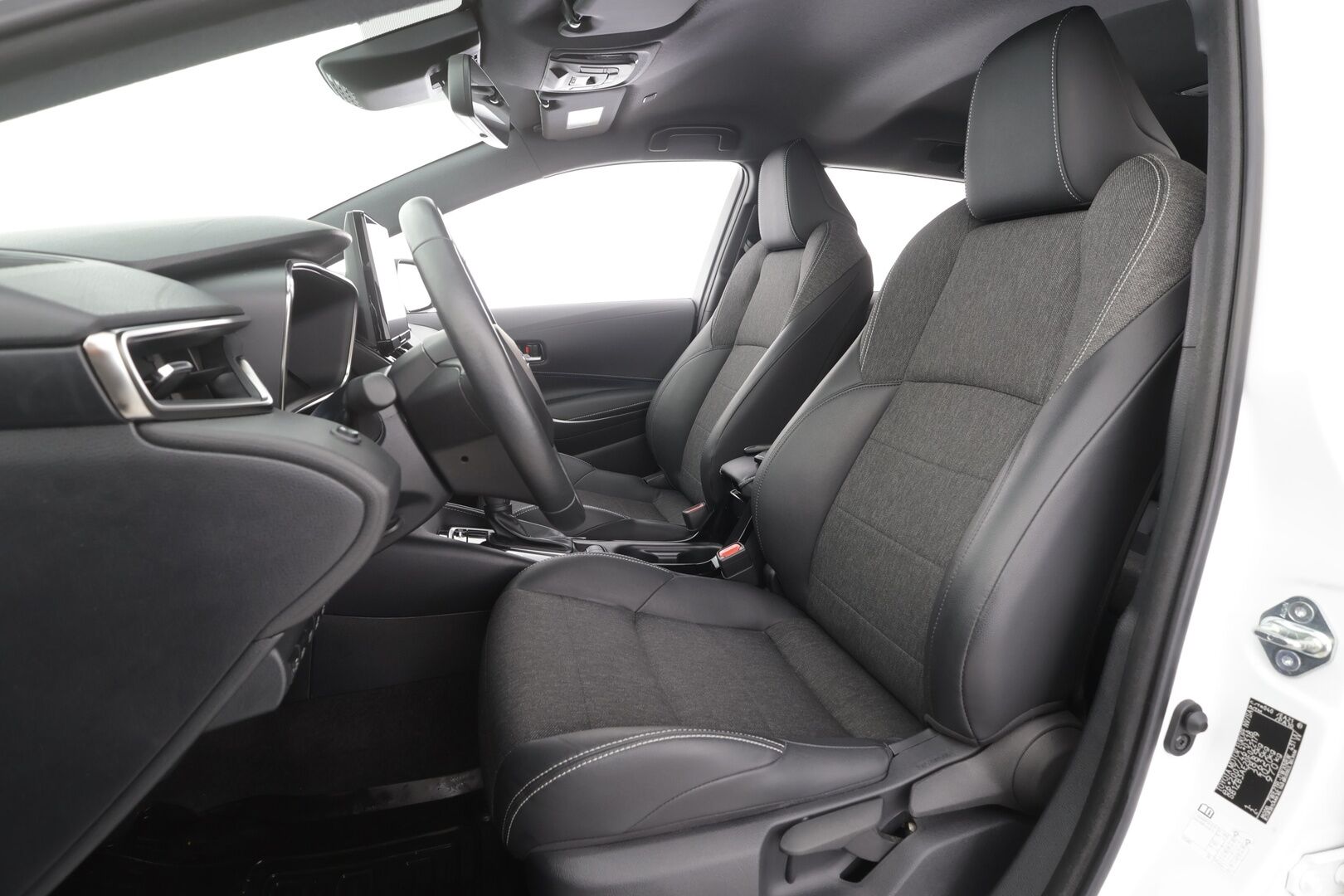 Toyota Corolla 2023 Touring Sports 1,8 Hybrid Launch Edition - | ACC | PDA | LED | Facelift | Puolinahat | P.kamera | Navi | Keyless | Lohko+sisälämmitin | Digimittaristo | Sähk. takaluukku | 1-om suomiauto | 