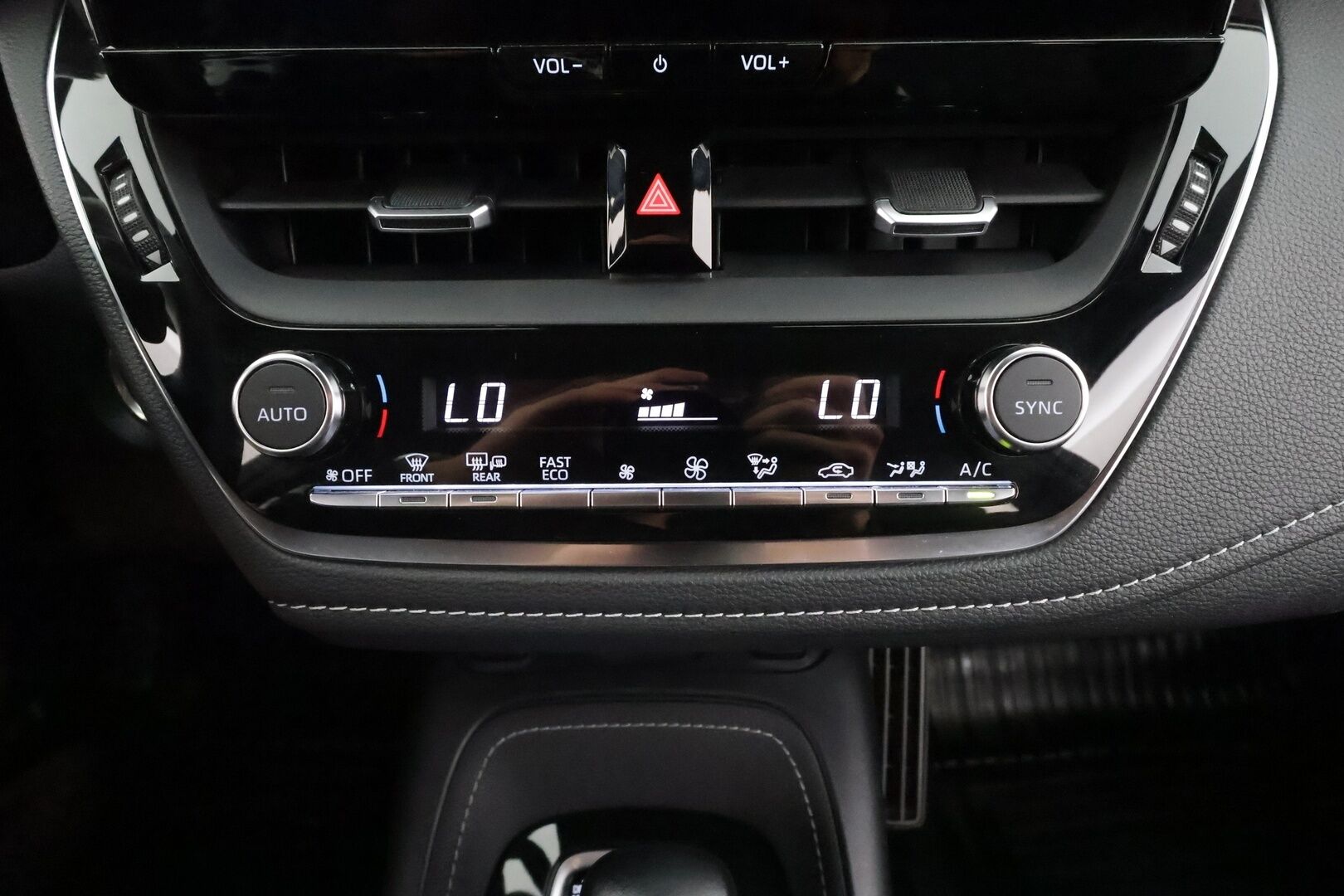 Toyota Corolla 2023 Touring Sports 1,8 Hybrid Launch Edition - | ACC | PDA | LED | Facelift | Puolinahat | P.kamera | Navi | Keyless | Lohko+sisälämmitin | Digimittaristo | Sähk. takaluukku | 1-om suomiauto | 