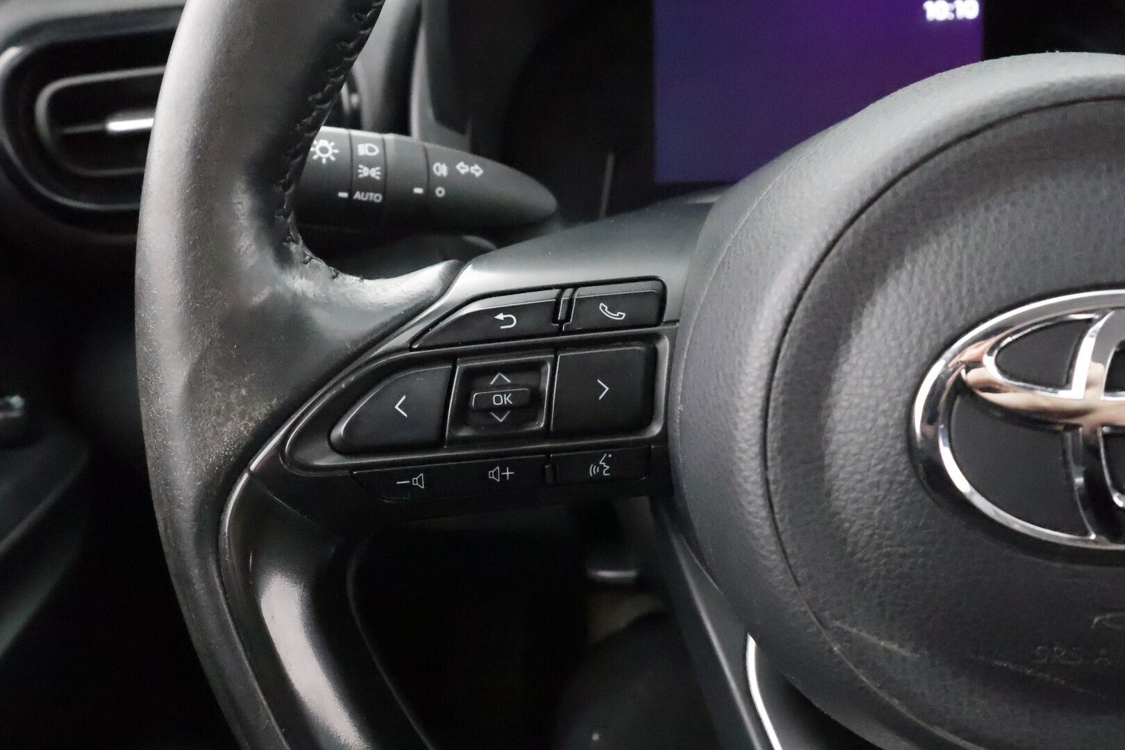 Toyota Yaris Cross 2023 1,5 Hybrid AWD-i Active Business * P.Kamera / ACC / LED-lisävalo / Kaistavahti / Apple&Android * - 1-om Suomi-auto / Kahdet renkaat