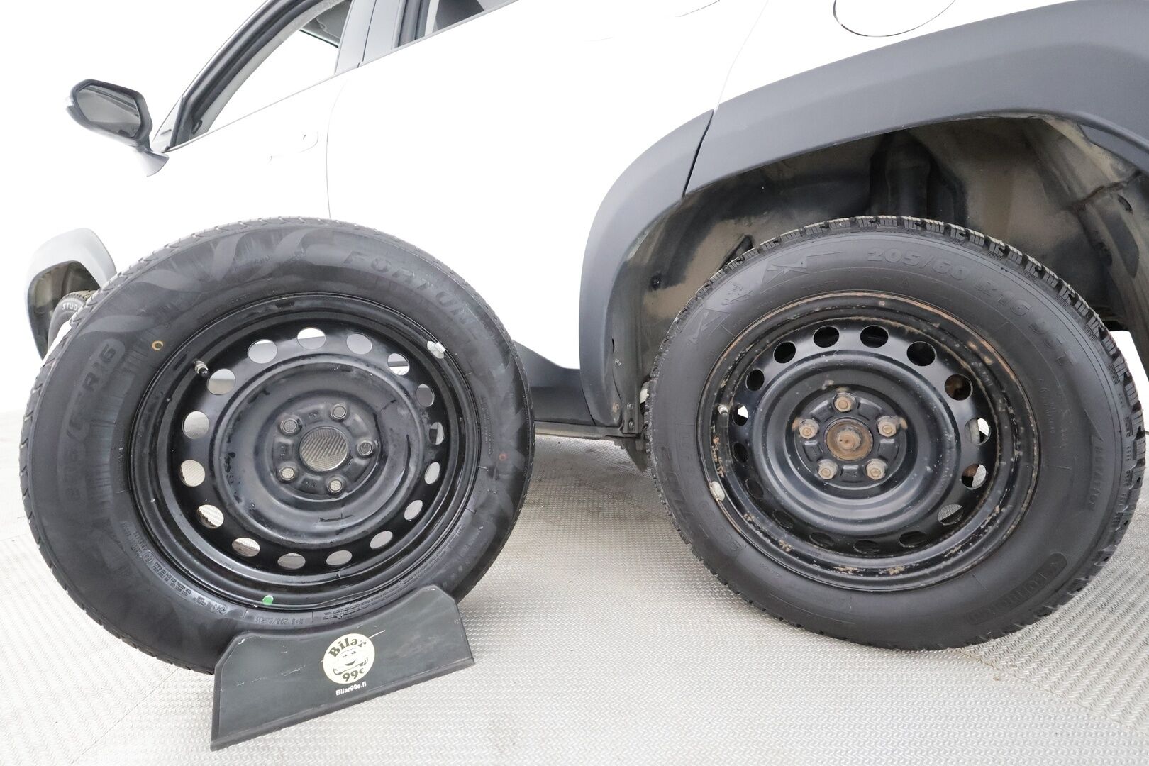 Toyota Yaris Cross 2023 1,5 Hybrid AWD-i Active Business * P.Kamera / ACC / LED-lisävalo / Kaistavahti / Apple&Android * - 1-om Suomi-auto / Kahdet renkaat