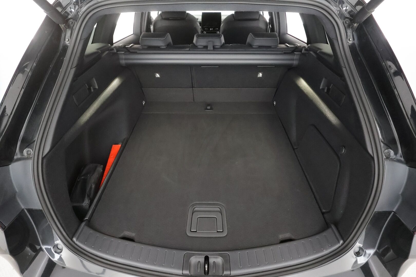 Toyota Corolla 2023 Touring Sports 2,0 Hybrid Launch Edition - | ACC | LED | P.Kamera | Sisätilanlämmitin | Kaistavahti | Keyless | Digimittaristo | Facelift | PDA | Suomi-auto | Merkkihuollot | Kahdet renkaat |