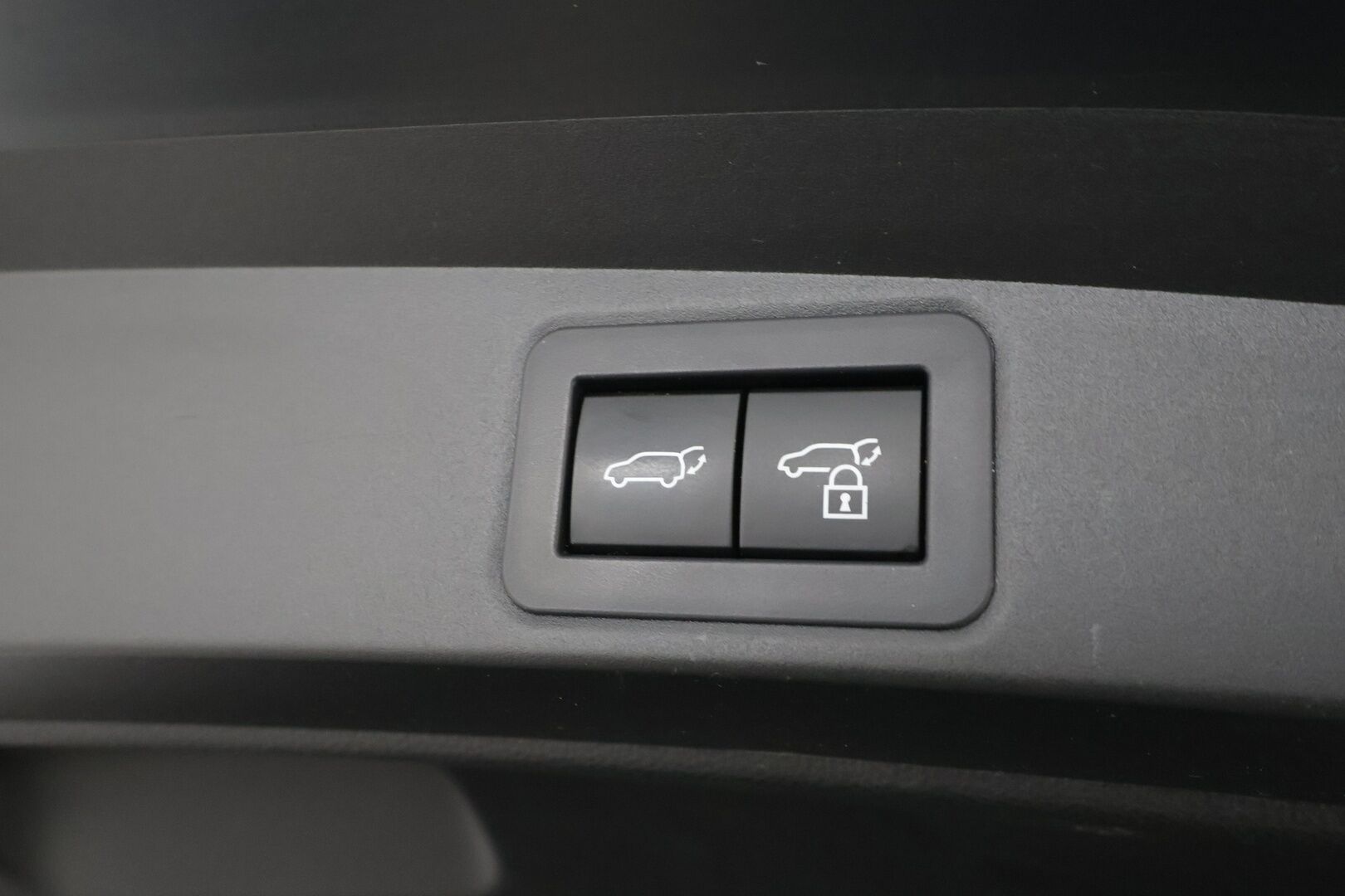 Toyota Corolla 2023 Touring Sports 2,0 Hybrid Launch Edition - | ACC | LED | P.Kamera | Sisätilanlämmitin | Kaistavahti | Keyless | Digimittaristo | Facelift | PDA | Suomi-auto | Merkkihuollot | Kahdet renkaat |