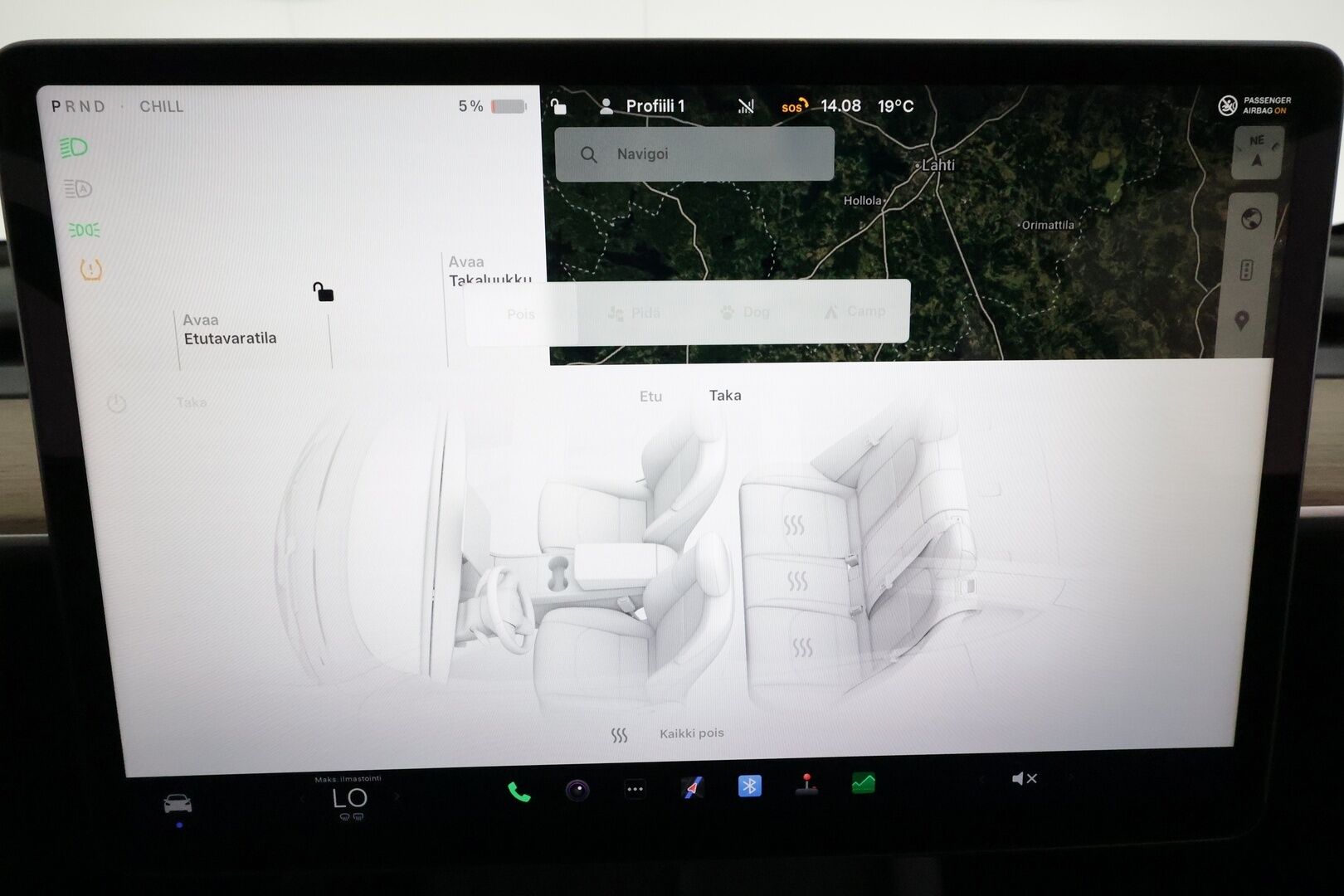 Tesla Model Y 2023 RWD **Lasikatto / ILP / Koukku / ACC / Matrix-LED / P.Kamera / Muistipenkki / Premium Audio / Navi** - 3,99 % KORKOTARJOUS TÄHÄN AUTOON 14.9. ASTI! - 1-om Suomi-auto / 2x Latauskaapelit / Kahdet Renkaat