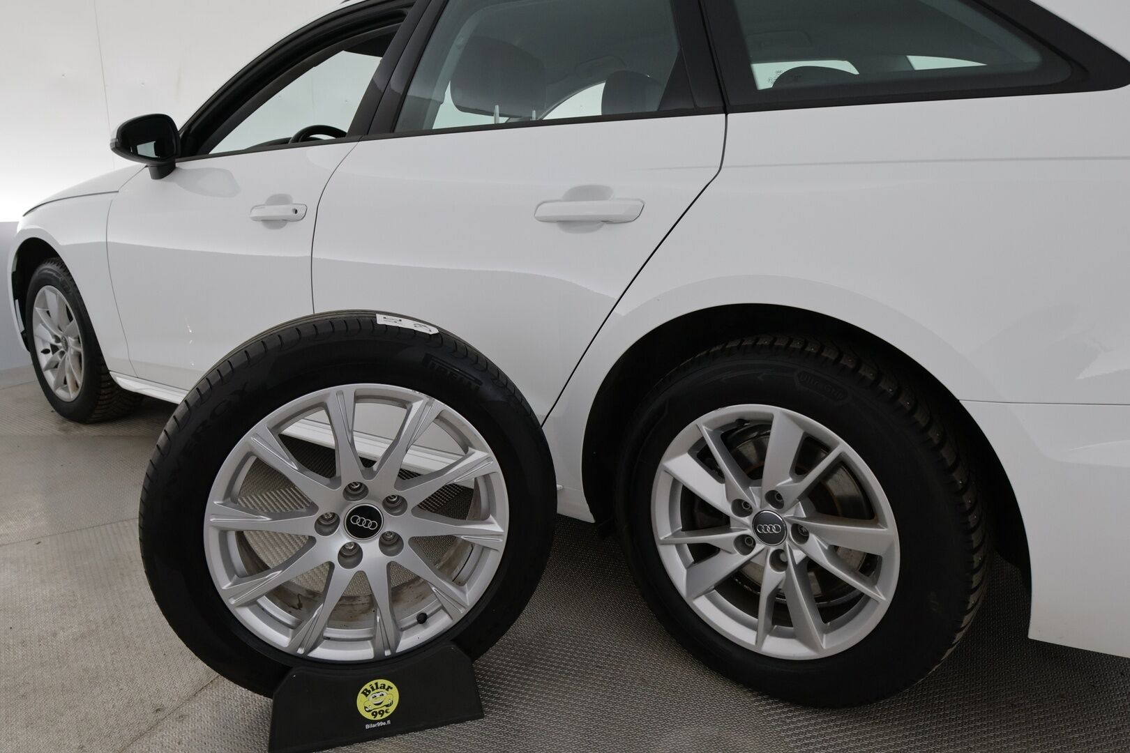 AUDI A4 2022 40TDI 204hv Quattro S Tronic Proline Facelift / PA-lisälämmitin / Adapt. Vakkari / Sporttipenkit / Navi / Tutkat / Sähköluukku - *Täysin poikkeukselliseen kaikkien aikojen edukkaimpaan hintaan!*