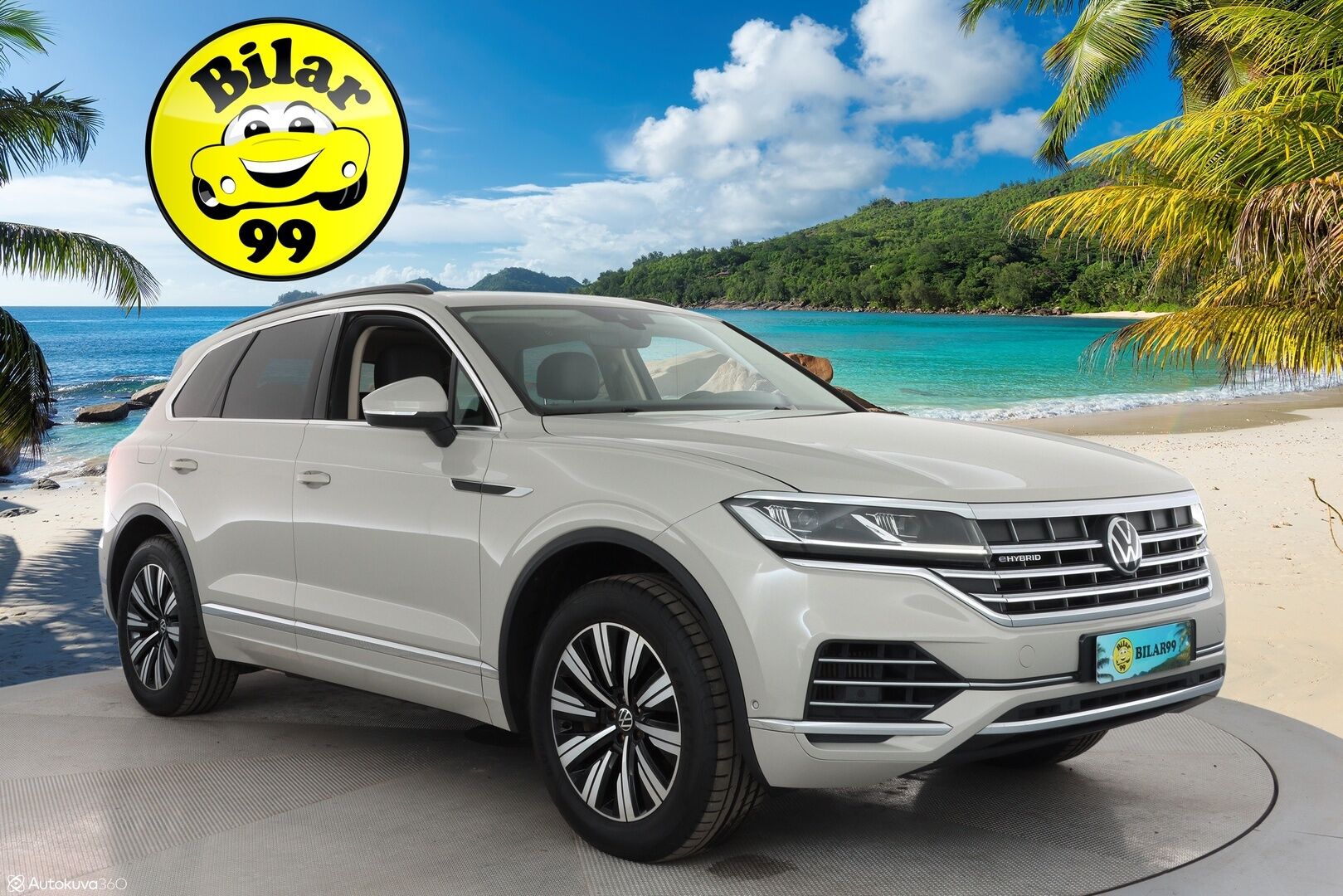 VOLKSWAGEN TOUAREG 2021 Atmosphere 3,0 V6 eHybrid 280 kW 4MOTION Tiptronic * Adapt. Cruise / Panorama / Kamera / Koukku / Sähköiset Comfort Nahkapenkit * - 3,99 % KORKOTARJOUS TÄHÄN AUTOON - * Haluttu harvinainen väri! / 2x renkaat / Apple&Android*