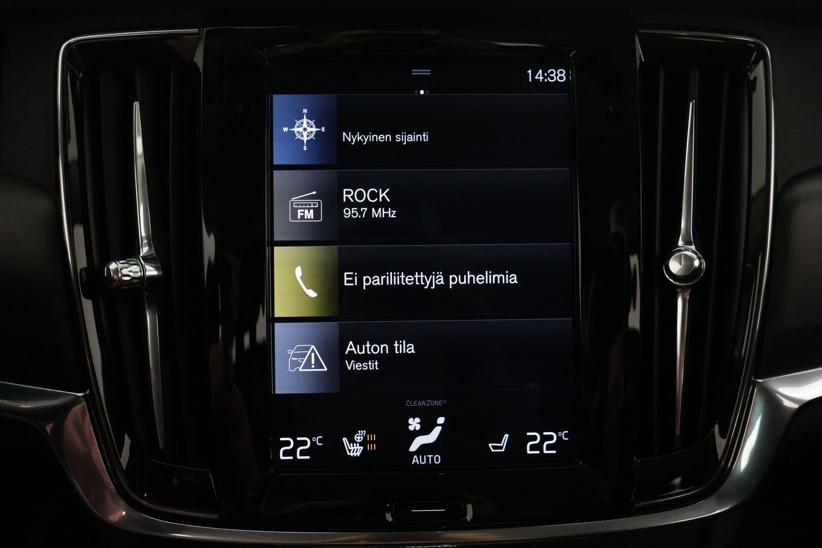 Volvo V90 CROSS COUNTRY 2018 D4 AWD Business*HUD / Koukku / Webasto  / Adapt.vakkari / Full LED / Keyless* - / Merkkihuollettu / Jakopää vaihdettu 143tkm kohdalla /