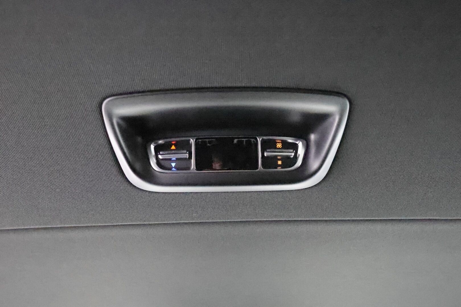 MERCEDES-BENZ EQV 2024 300 Avantgarde Lang 7-P - 3,99 % KORKOTARJOUS TÄHÄN AUTOON - *Ilmainen kotiintoimitus!* - ALV / Distronic / Kaistavahti / 360° Kamera / Nahkasisusta / ILS-LED / Navi / Liukuovet sähköllä / Aut. Ilmastointi / Juuri saapunut Tampereelle!