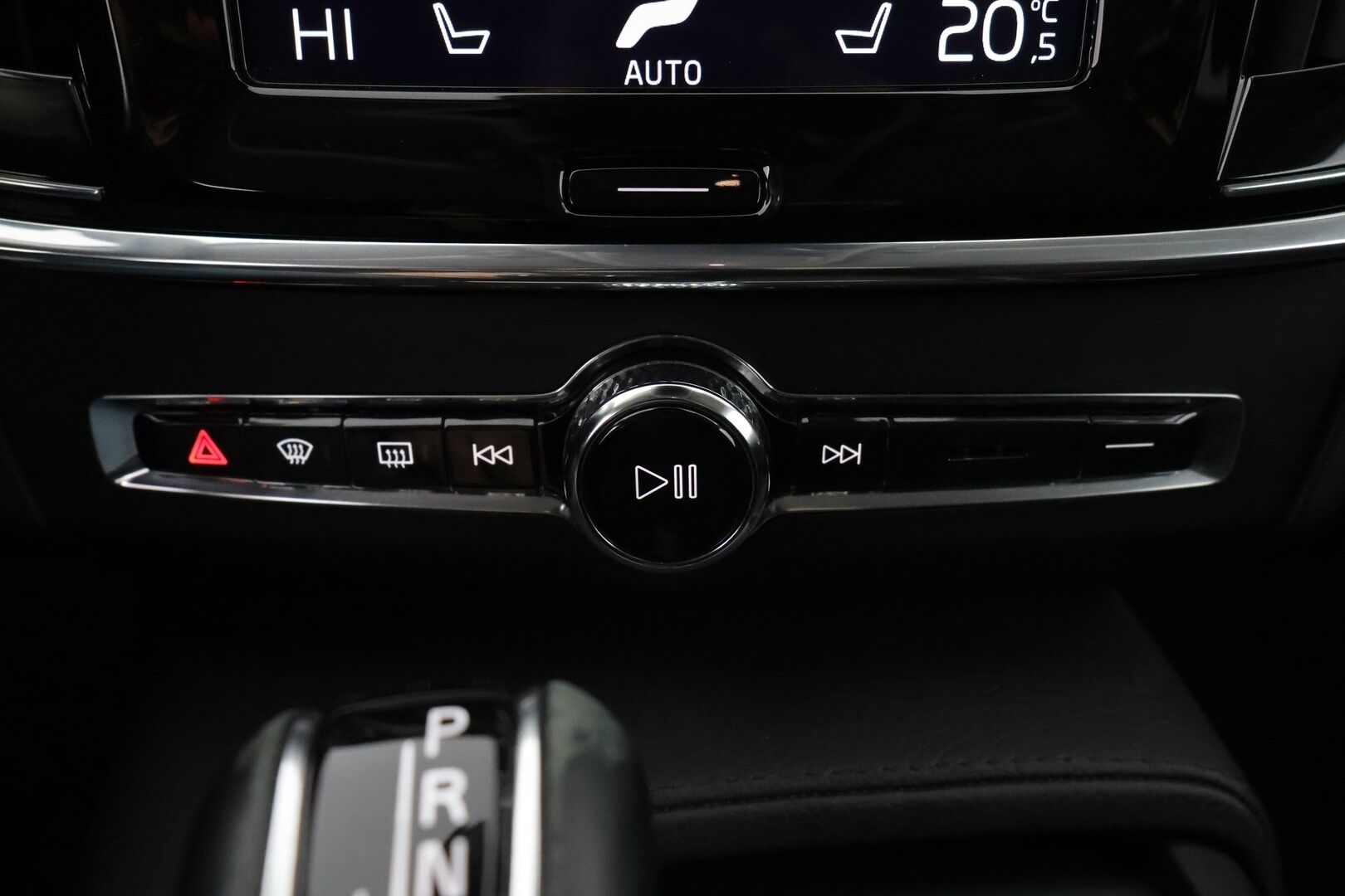 Volvo V90 CROSS COUNTRY 2021 D4 AWD Advanced Aut - 3,99 % KORKOTARJOUS TÄHÄN AUTOON - Adapt.Vakkari / Muistipenkki / Kamera / Koukku / P-Lämmitin / Puolinahat / 2x Alut 