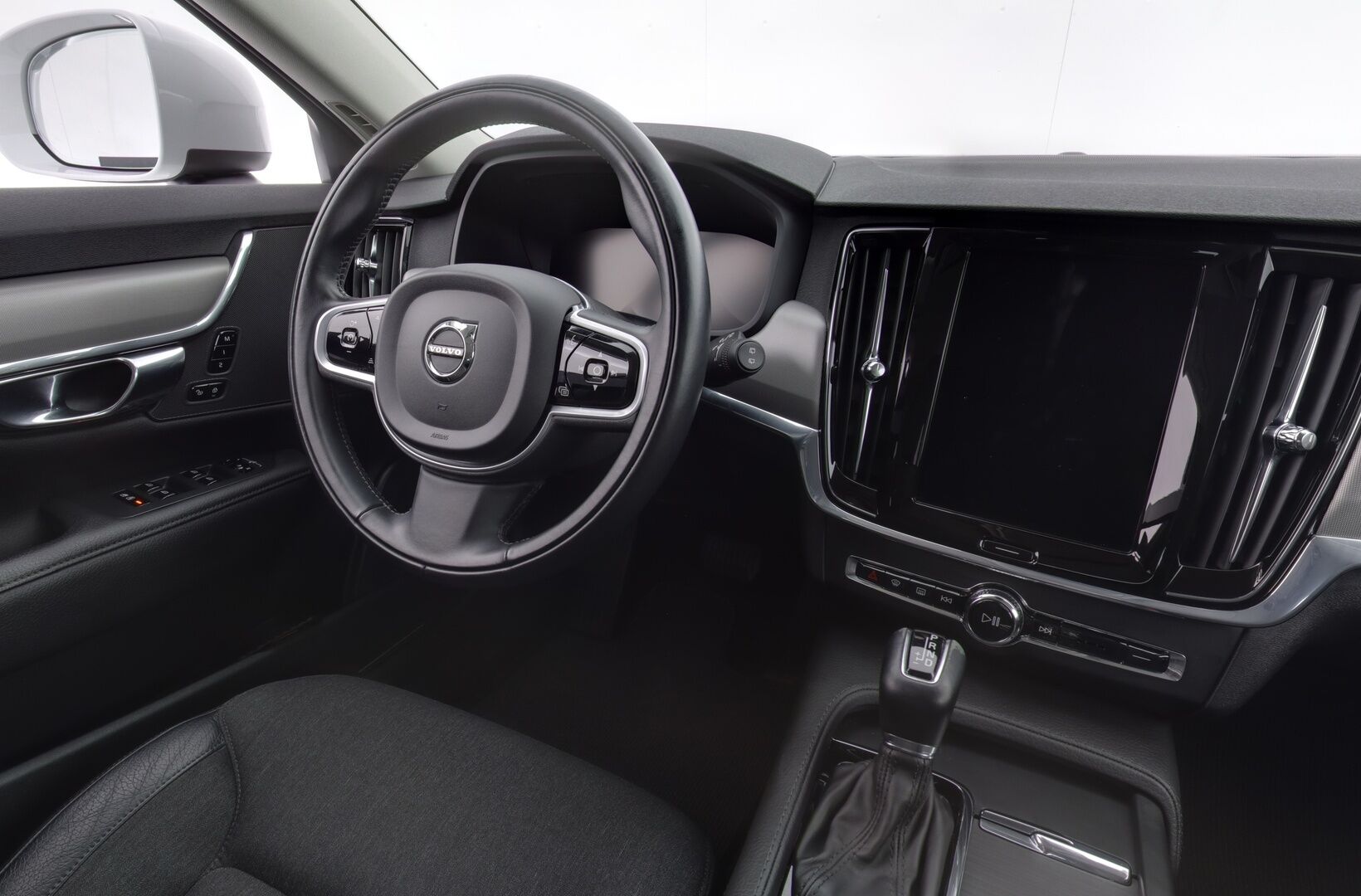 Volvo V90 CROSS COUNTRY 2021 D4 AWD Business Aut. *ACC / VOC / Pilot Assist / Kamera / Vetokoukku / Webasto* - 3,99 % KORKOTARJOUS TÄHÄN AUTOON - 1-Omisteinen / Kahdet Volvon vanteet / Hyvä huoltohistoria / Viimeisin huolto 95tkm / Katso varusteet!
