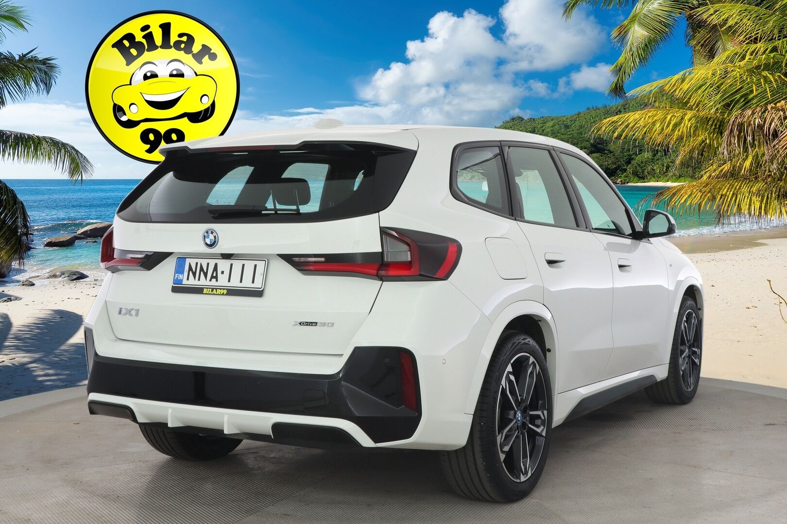 BMW iX1 2023 U11 30 xDrive - 3,99 % KORKOTARJOUS TÄHÄN AUTOON - 31.5. ASTI! - Adapt. Vakkari / 360° / HUD / Harman/Kardon / Sporttinahat / Adapt. Ledit / Ratinlämmitin / Comfort Access / 2x renkaat / Kaistavahti